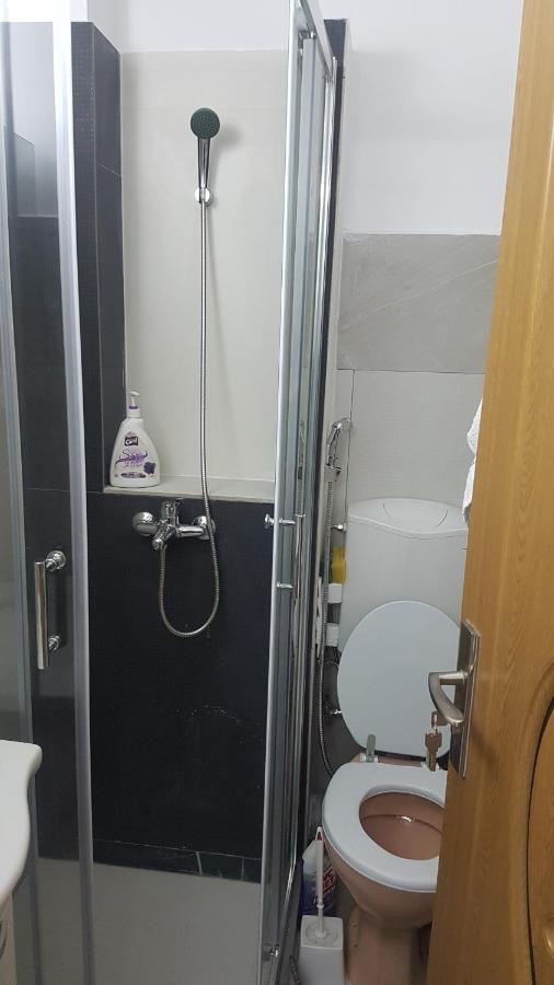 Lucky Apartment Питешти Экстерьер фото