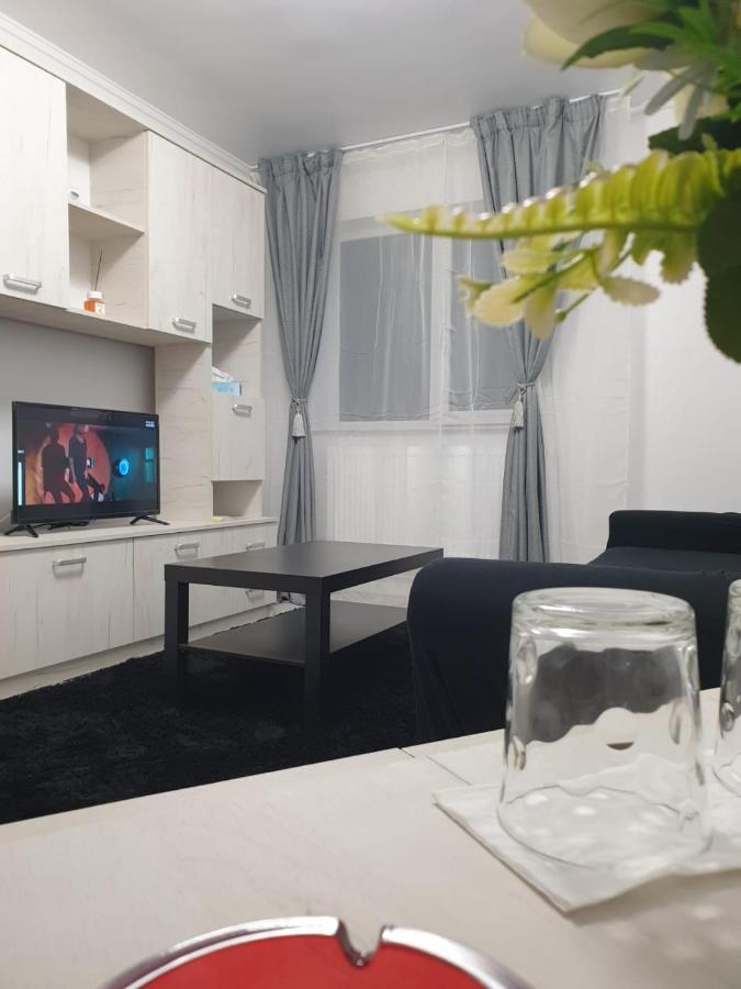 Lucky Apartment Питешти Экстерьер фото