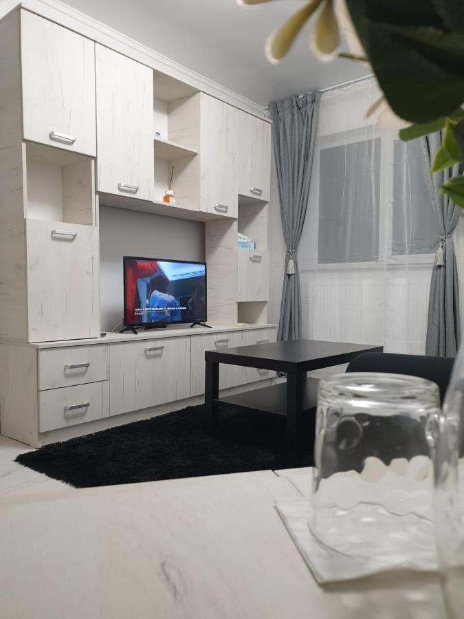Lucky Apartment Питешти Экстерьер фото