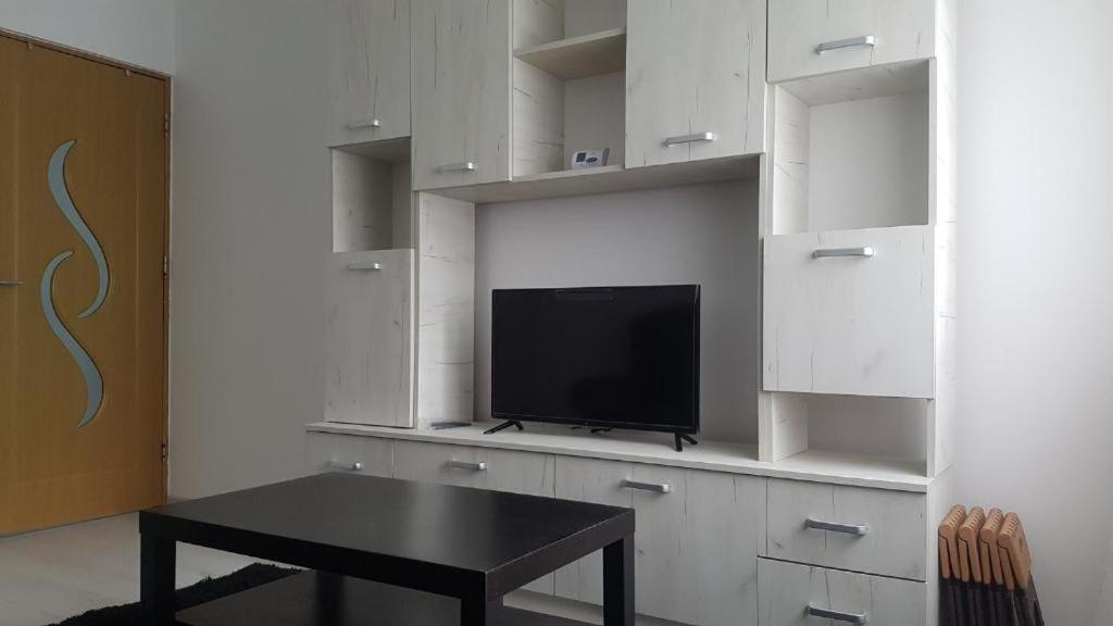 Lucky Apartment Питешти Экстерьер фото